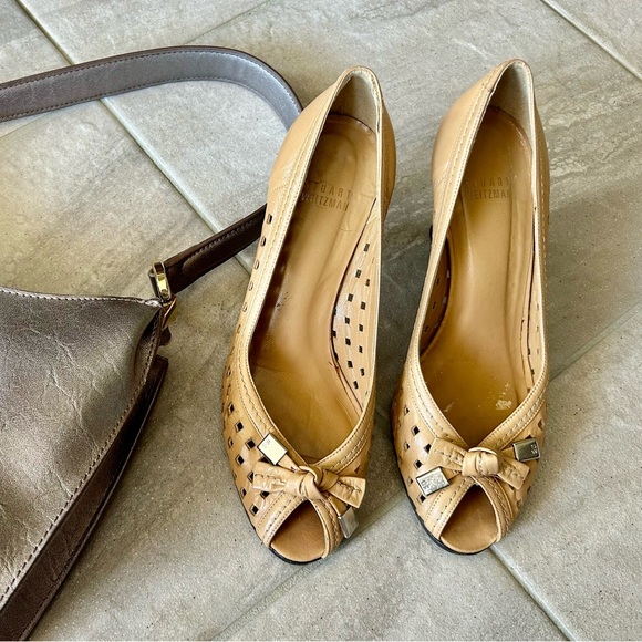 Stuart Weitzman Sandal - Picture 1 of 7